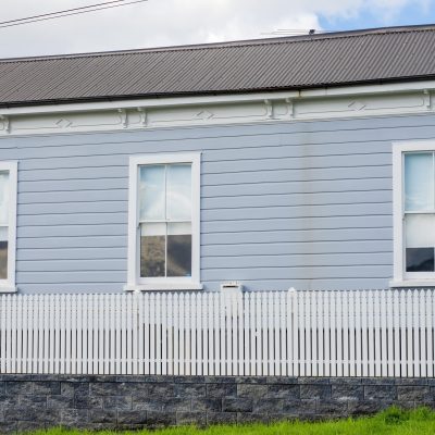 windows-on-timer-weatherboard-wall-2025-02-11-23-42-33-utc-min